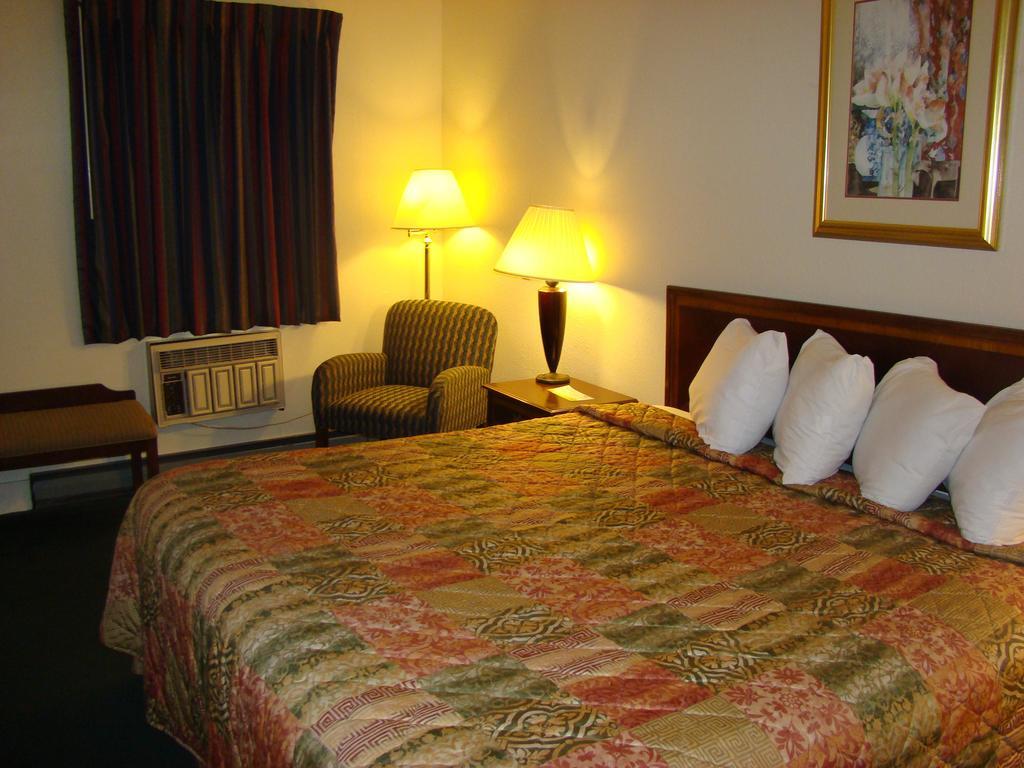 Aderi Hotel Near Bucknell University Lewisburg Room photo
