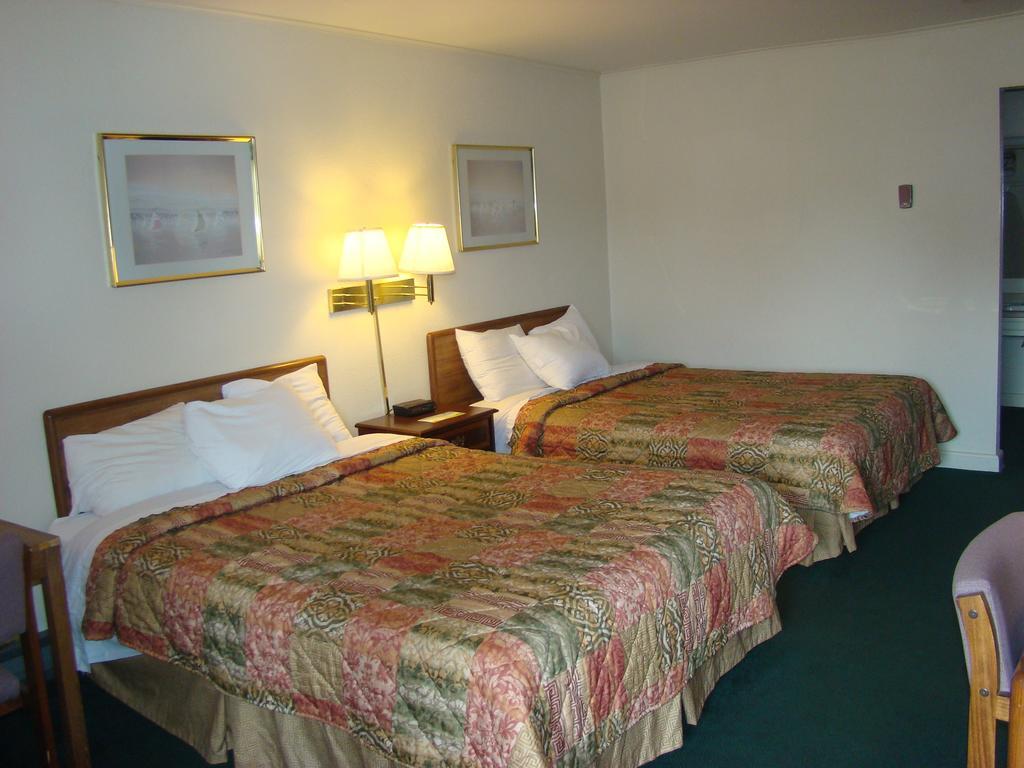 Aderi Hotel Near Bucknell University Lewisburg Room photo