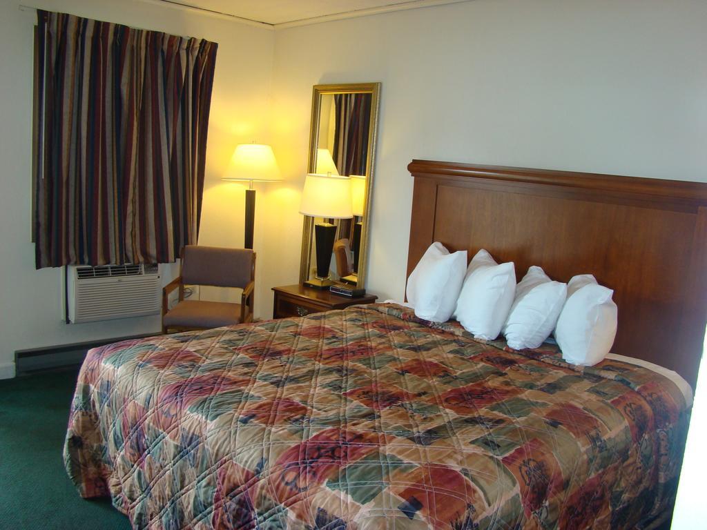 Aderi Hotel Near Bucknell University Lewisburg Room photo