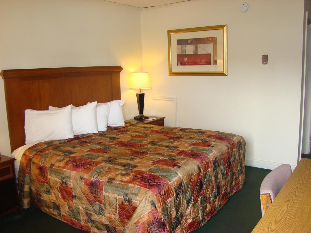 Aderi Hotel Near Bucknell University Lewisburg Room photo